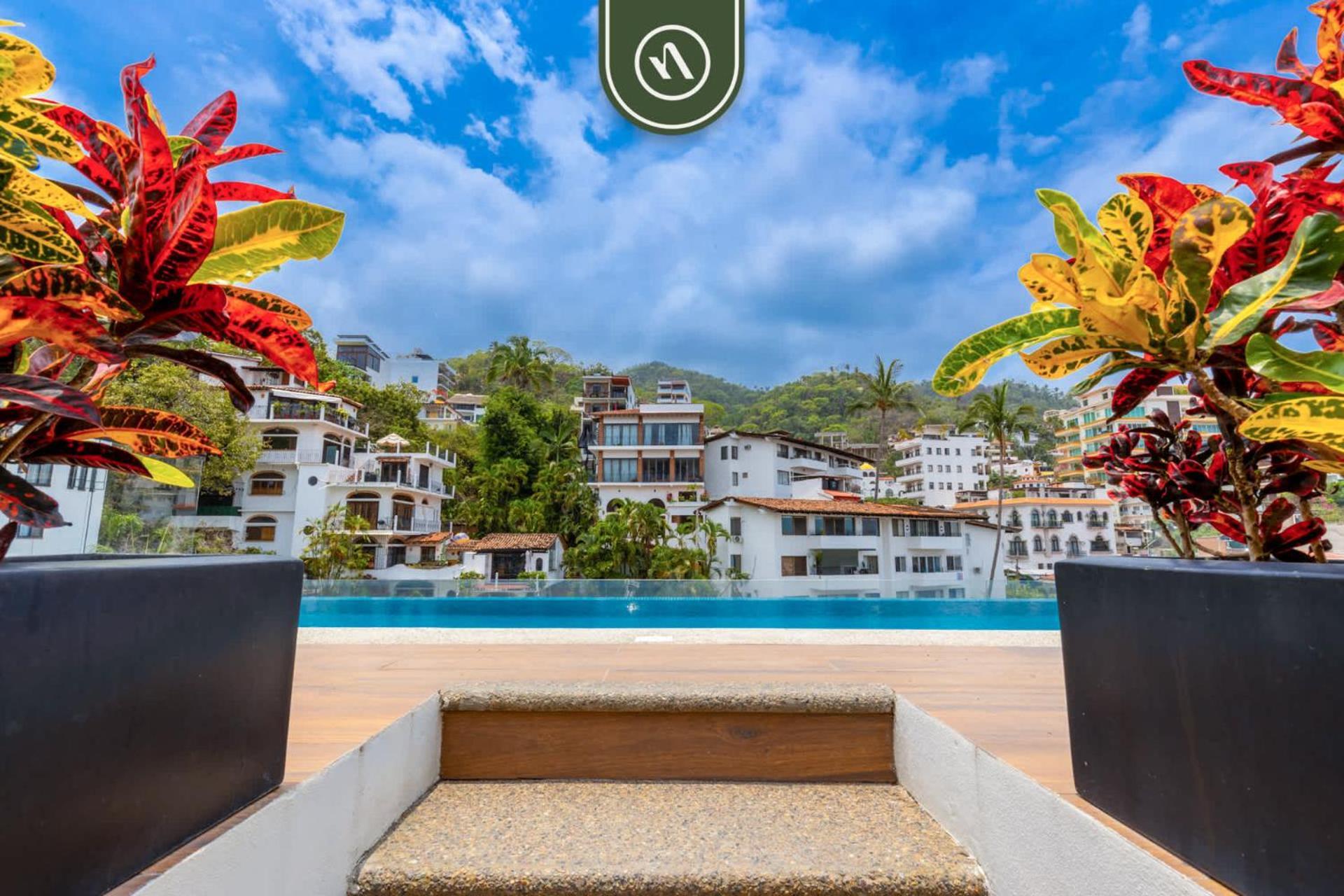 Centric 2br In Romantic Zone - Rooftop Pool Apartment Puerto Vallarta